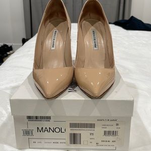 Authentic Manolo Nude Patent Pumps